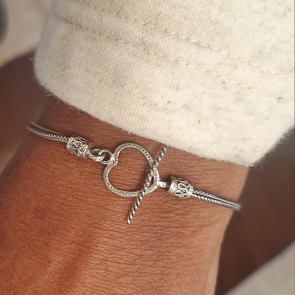Bali Sterling Silver Foxtail Heart Toggle Bracelet